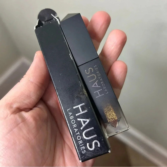 Haus Labs By Lady Gaga Other - New in Package Haus Laubs Glam Attack All Over Shimmer Powder in Legend